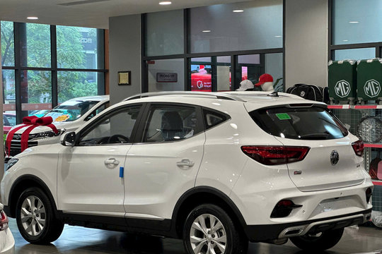 MG ZS giảm sâu còn từ 378 triệu đồng, cuộc chiến giá SUV đô thị nóng lên