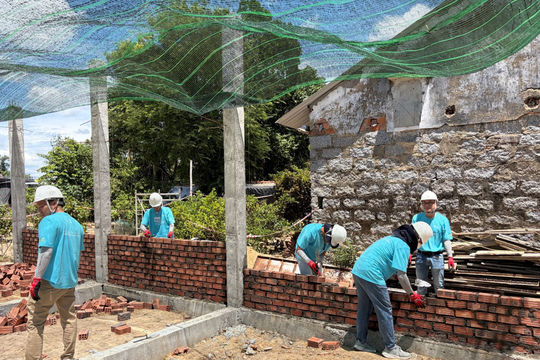 Hỗ trợ xây dựng nhà ở chống chịu thiên tai cho một số hộ gia đình khó khăn vùng lân cận Đà Nẵng
