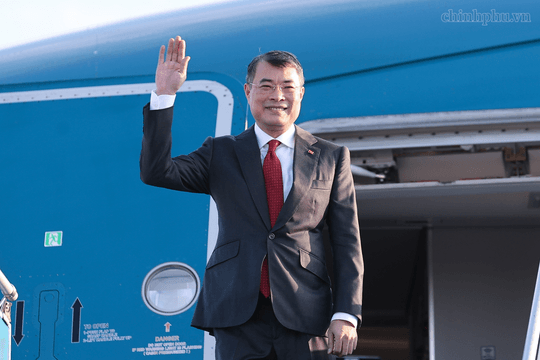 Thủ tướng Lê Minh Hưng lên đường dự Hội nghị thượng đỉnh BRICS và làm việc song phương tại Ấn Độ