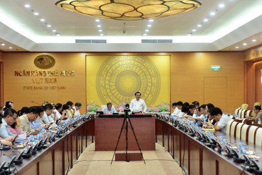 Đoàn kiểm tra về tổng rà soát hệ thống văn bản quy phạm pháp luật làm việc với Ngân hàng Nhà nước Việt Nam