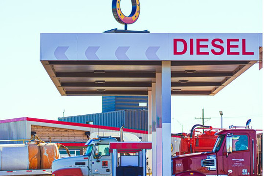 Giá dầu diesel tại Mỹ vượt 6,5 USD/gallon, thị trường Việt Nam thêm áp lực từ bên ngoài