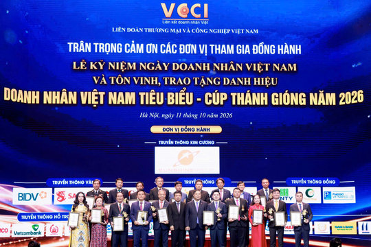Chủ tịch HĐQT BIDV được vinh danh Doanh nhân tiêu biểu xuất sắc 2026
