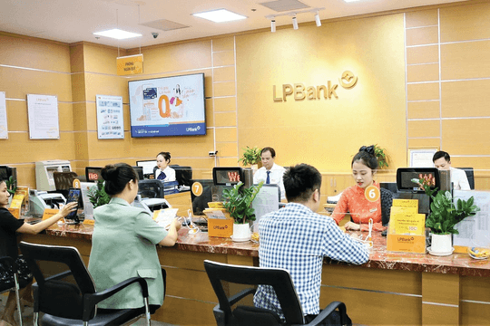Tài sản LPBank tiệm cận mốc 700.000 tỷ đồng, dư nợ cho vay khách hàng tăng gần 23% sau 9 tháng