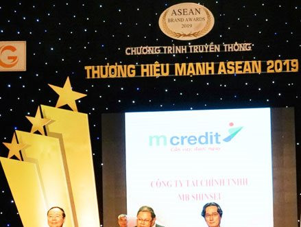 Mcredit lọt Top 10 - Thương hiệu mạnh ASEAN 2019