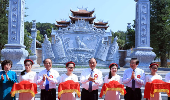 Thủ tướng dự lễ khánh thành Đền Chung Sơn, Nam Đàn, Nghệ An