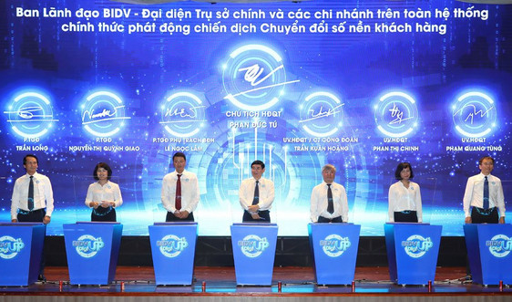 BIDV tổ chức Lễ phát động Chiến dịch chuyển đổi số nền khách hàng