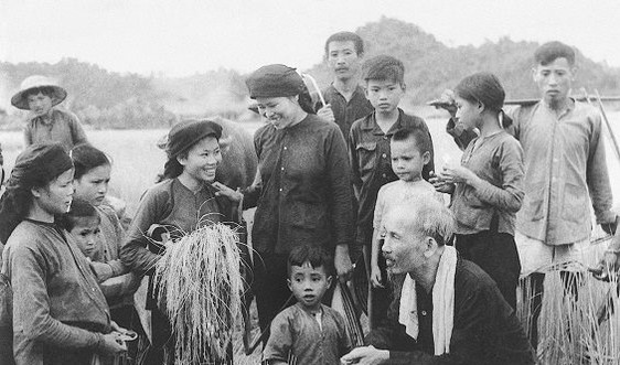Tư tưởng Hồ Chí Minh về bản chất dân chủ của nhà nước cách mạng