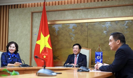 Phó Thống đốc Nguyễn Thị Hồng tham dự buổi đối thoại của Chính phủ với lãnh đạo cấp cao Ngân hàng Thế giới