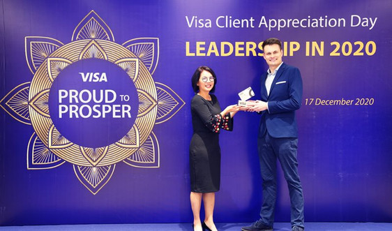 Home Credit Việt Nam nhận giải thưởng uy tín từ VISA