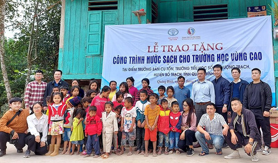 Quỹ Toyota Việt Nam cung cấp nước sạch cho các trường tiểu học tại tỉnh Quảng Bình