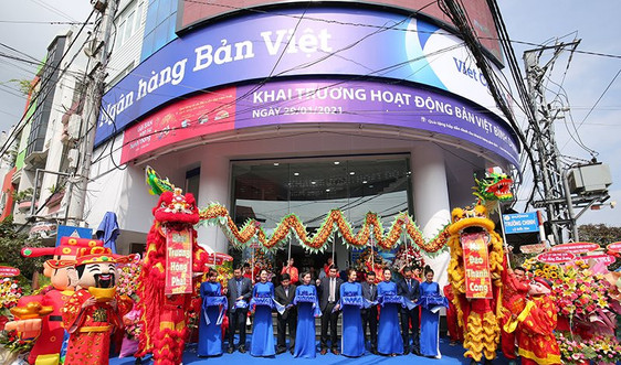 Ngân hàng Bản Việt liên tiếp khai trương 7 đơn vị mới trước Tết Tân Sửu