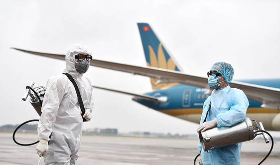 Hàng không phối hợp cơ quan y tế tăng cường biện pháp bảo vệ sức khỏe hành khách bay từ Hà Nội