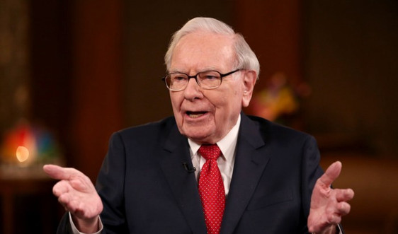 Giá trị tài sản ròng của tỷ phú Warren Buffett vượt ngưỡng 100 tỷ USD
