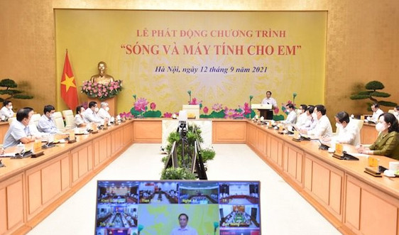 Thủ tướng Chính phủ kêu gọi chung tay hỗ trợ phương tiện học tập trực tuyến cho các hoàn cảnh khó khăn