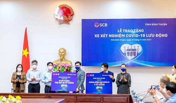 SCB trao tặng tỉnh Bình Thuận xe xét nghiệm COVID-19