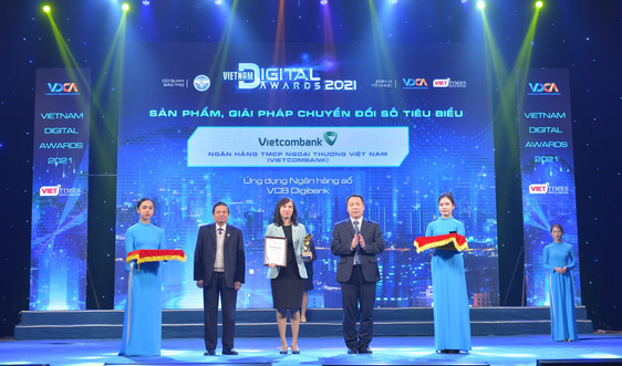 VCB Digibank được vinh danh tại lễ trao giải thưởng chuyển đổi số Việt Nam 2021