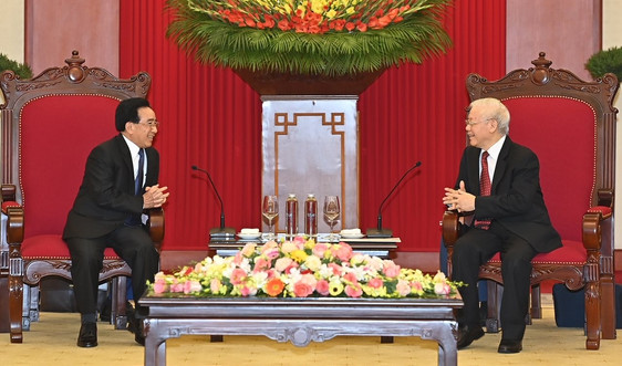 Tổng Bí thư Nguyễn Phú Trọng và Chủ tịch nước Nguyễn Xuân Phúc tiếp Thủ tướng CHDCND Lào