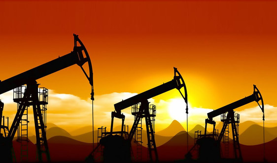 Giới chuyên gia dự đoán giá dầu toàn cầu sẽ tiếp tục tăng trong năm 2022