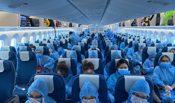 Khẩn trương cấp phép cho hãng hàng không nước ngoài chở công dân Việt Nam về nước 