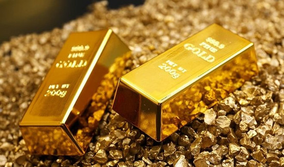 Giá vàng trong nước giảm, vàng thế giới lao dốc