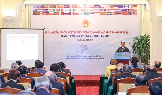 Thủ tướng gặp mặt cảm ơn các đối tác quốc tế đã hỗ trợ vaccine phòng COVID-19 cho Việt Nam