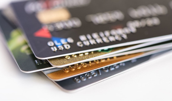 Những lưu ý khi dùng thẻ ATM gắn chip để tránh bị đánh cắp tiền
