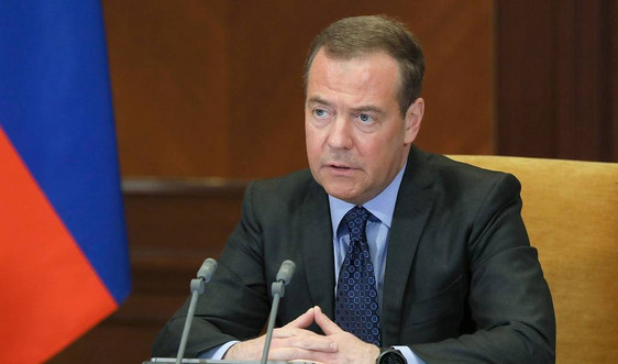 Ông Medvedev cảnh báo việc Nga vỡ nợ có thể kéo theo sự vỡ nợ của châu Âu