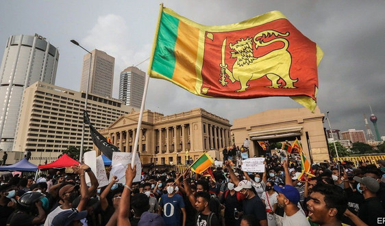 Sri Lanka vỡ nợ, lạm phát có thể lên đến 40%