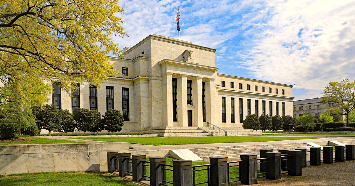 Fed mạnh tay tăng lãi suất thêm 0,75% - mức tăng cao nhất kể từ năm 1994