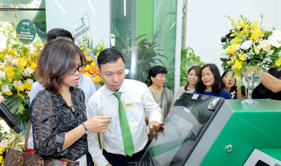 Vietcombank Ba Đình khai trương trụ sở mới và ra mắt chuỗi trải nghiệm dịch vụ ngân hàng số