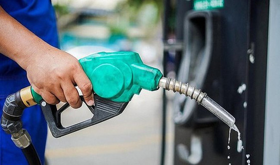 Giá xăng dầu giảm lần thứ tư liên tiếp