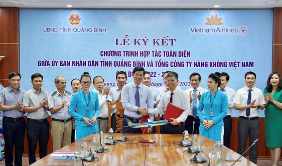 Vietnam Airlines và tỉnh Quảng Bình ký kết thỏa thuận hợp tác toàn diện giai đoạn 2022 - 2026 