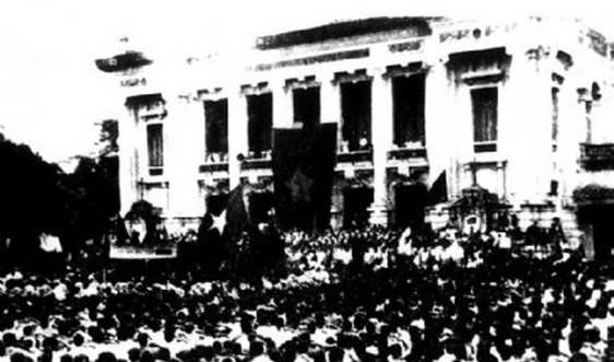 Đảng lãnh đạo toàn dân tiến hành thắng lợi Cách mạng Tháng Tám năm 1945