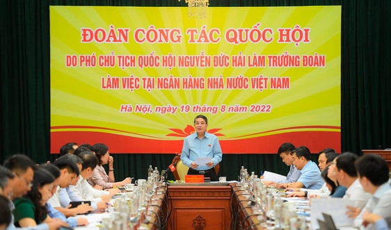 Điều hành chính sách tiền tệ chủ động, linh hoạt, phối hợp hài hòa với chính sách tài khóa, giữ ổn định kinh tế vĩ mô