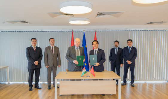 Tập đoàn Xây dựng Hòa Bình và Công ty Europa Dream Holding Zrt ký thỏa thuận hợp tác