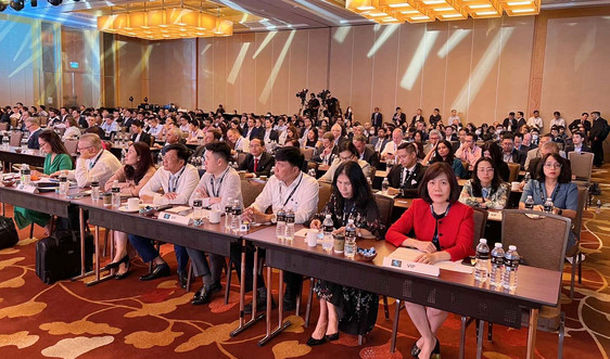 Đoàn công tác Hiệp hội Ngân hàng Việt Nam dự Hội nghị Thường niên APLMA tại Singapore