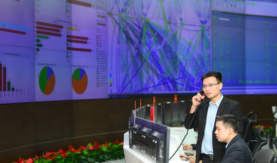 Viettel sử dụng Trung tâm điều hành mạng lưới dã chiến phục vụ thông tin liên lạc trước bão Noru