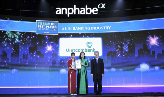 Vietcombank 7 năm liên tiếp là ngân hàng có môi trường làm việc tốt nhất Việt Nam