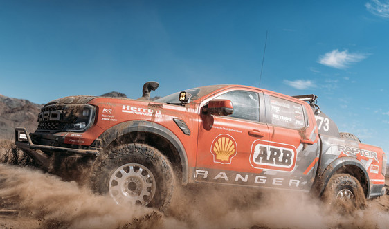 Ford Ranger Raptor Thế hệ Mới tham gia Giải đua Baja 1000