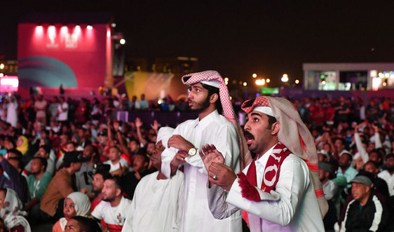 Bị loại chỉ sau hai trận, Qatar hứng chỉ trích từ người hâm mộ quê nhà