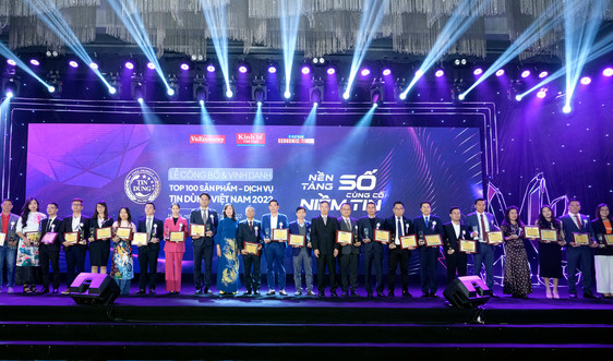 Công bố và vinh danh Top 100 sản phẩm – dịch vụ Tin dùng Việt Nam 2022