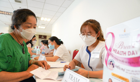 GE HealthCare và Vinmec hợp tác tổ chức giúp nâng cao nhận thức về ung thư vú tại Việt Nam