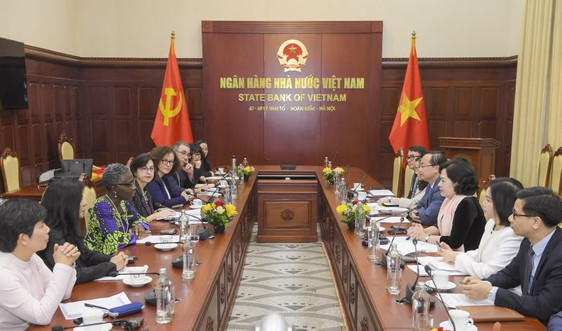 Thống đốc Nguyễn Thị Hồng tiếp Phó Tổng Giám đốc Quỹ Tiền tệ Quốc tế