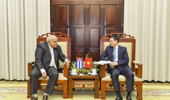 Phó Thống đốc Phạm Thanh Hà tiếp Đại sứ Cộng hòa Cuba tại Việt Nam