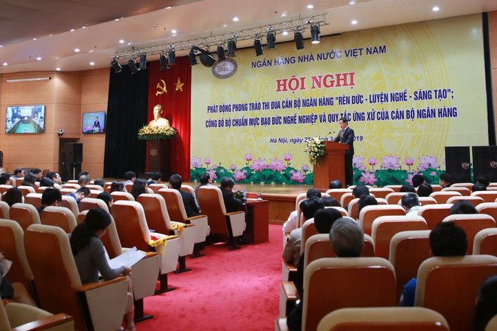Phát động phong trào thi đua và công bố Bộ chuẩn mực đạo đức nghề nghiệp và quy tắc ứng xử của cán bộ ngân hàng
