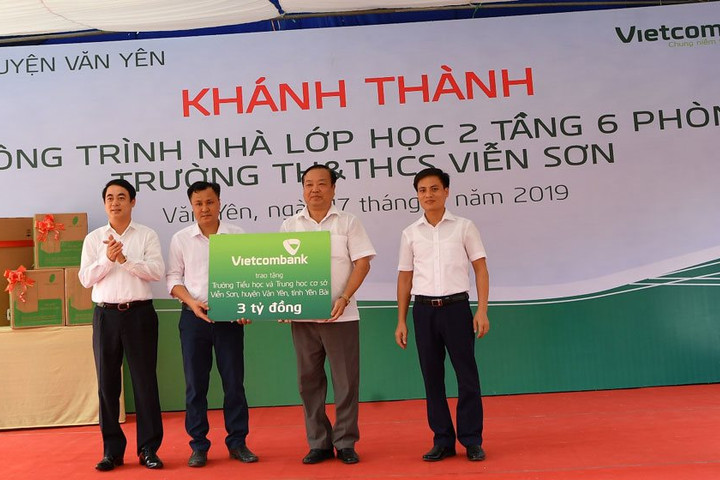 Khánh thành công trình lớp học Trường Viễn Sơn do Vietcombank tài trợ kinh phí xây dựng