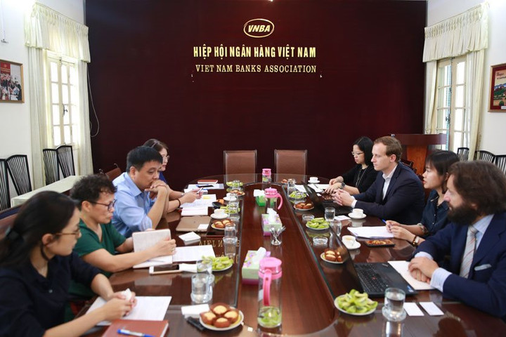 Hiệp hội Ngân hàng Việt Nam tiếp đoàn công tác Chương trình hỗ trợ phát triển Tài chính toàn diện của WB
