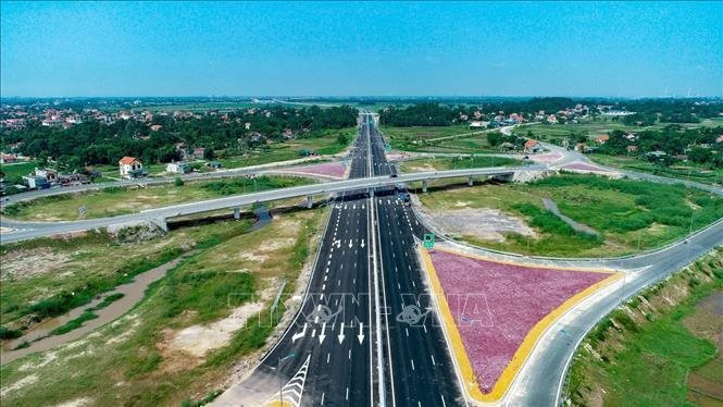 Đầu tư kinh doanh cơ sở hạ tầng KCN Bạch Đằng (Quảng Ninh)