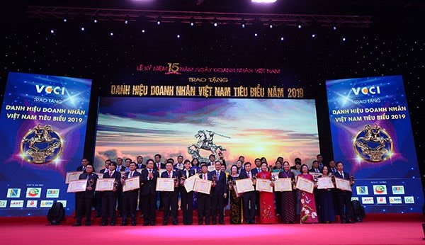 Tôn vinh 100 Doanh nhân Việt Nam tiêu biểu 2019
