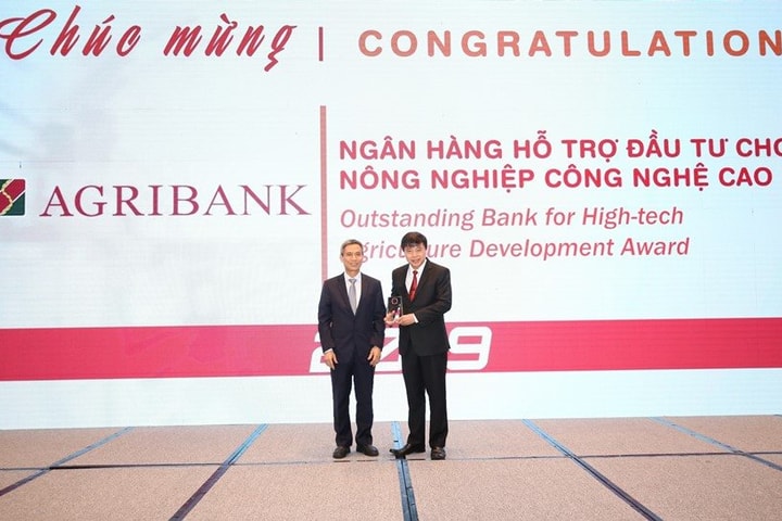 Agribank được vinh danh 2 giải thưởng Ngân hàng Việt Nam tiêu biểu 2019